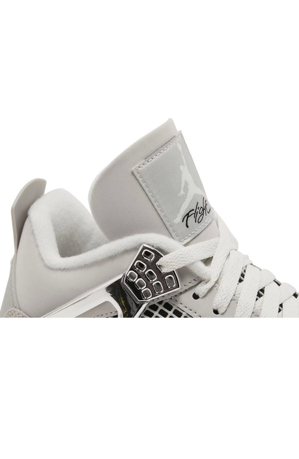 Jordan 4 Frozen Moments