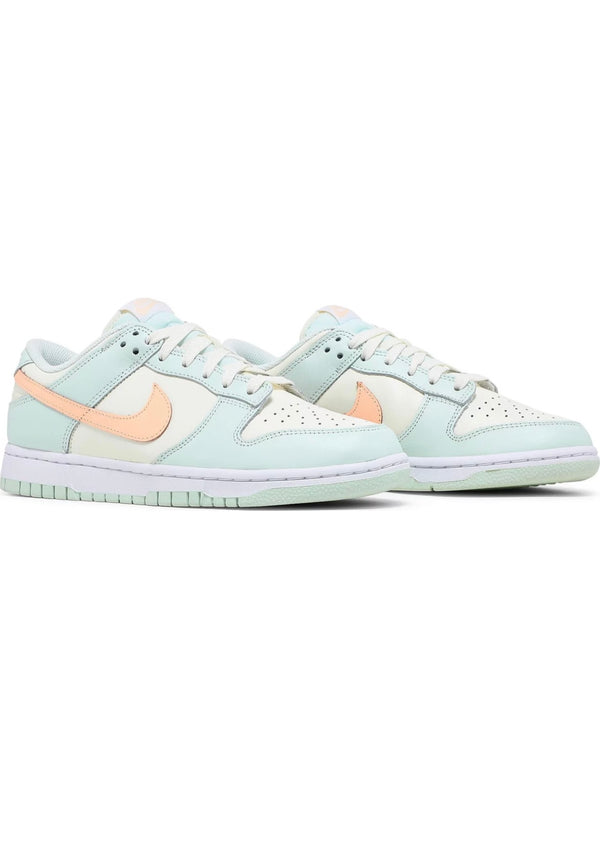 Nike dunk low barely green