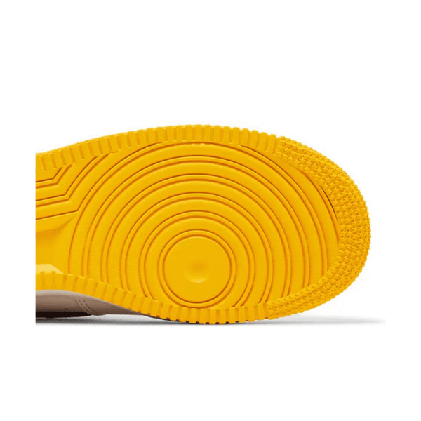 Sneakers Nike Air Force 1 Low Retro QS "Kobe Bryant Lakers Home"