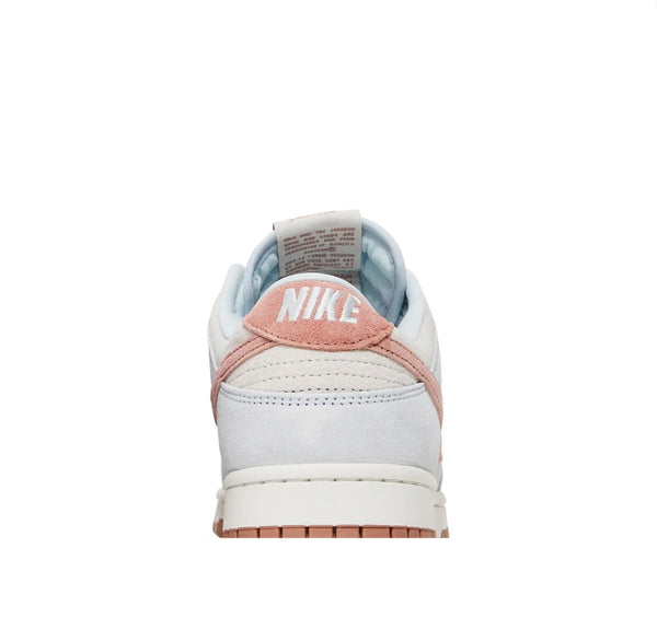 sneakers Nike Dunk Low Fossil Rose con tomaia in camoscio