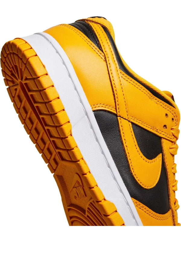 Nike dunk low goldenrod
