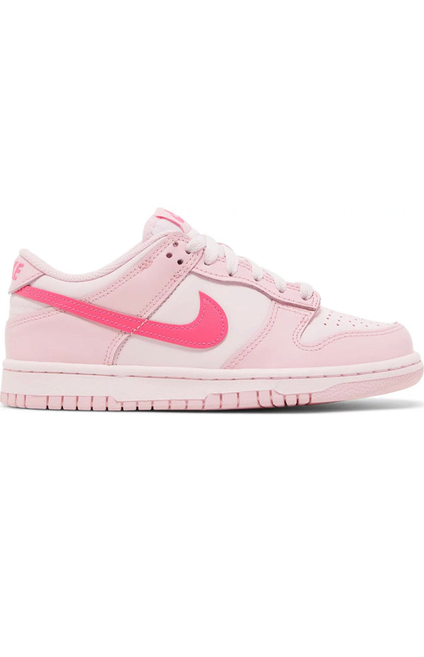 Nike dunk low triple pink