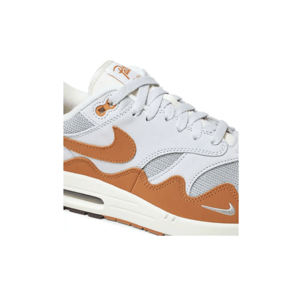 Sneaker Nike Air Max 1 Patta Waves "Monarch"